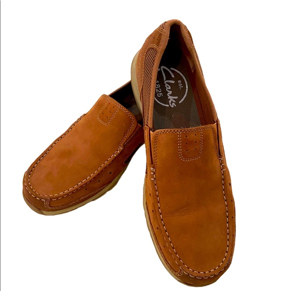 clarks tan loafers
